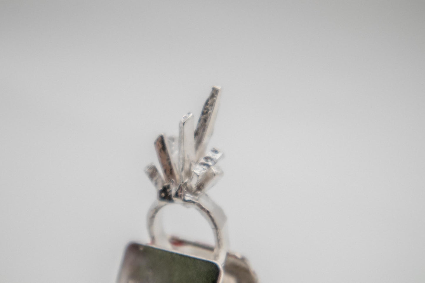 Ring 25 - Medium Crystal